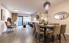 King David Residence Luxury 4 Bd/Pool/Gym/Parking